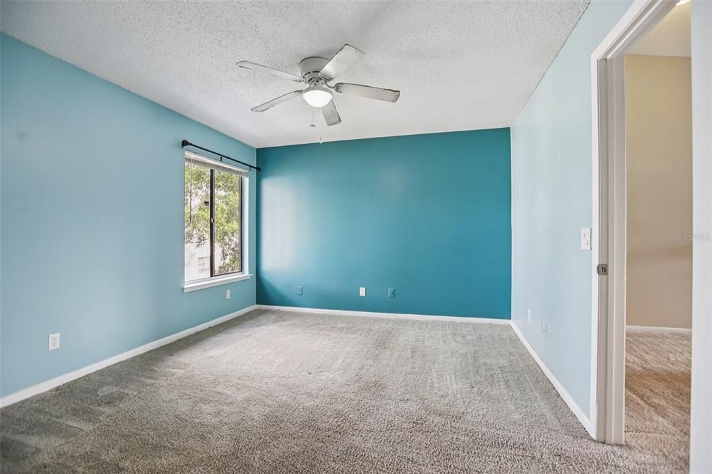 En Venta: $215,000 (2 camas, 2 baños, 1048 Pies cuadrados)