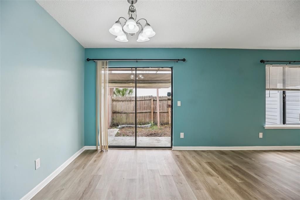 En Venta: $215,000 (2 camas, 2 baños, 1048 Pies cuadrados)