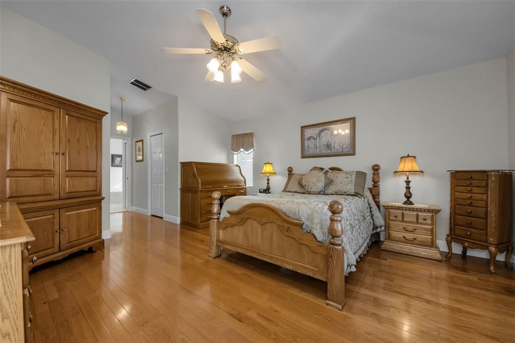 На продажу: $555,000 (4 спален, 2 ванн, 2151 Квадратных фут)