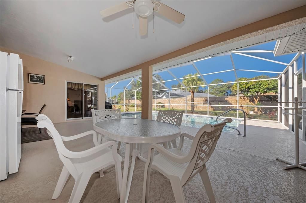 На продажу: $555,000 (4 спален, 2 ванн, 2151 Квадратных фут)