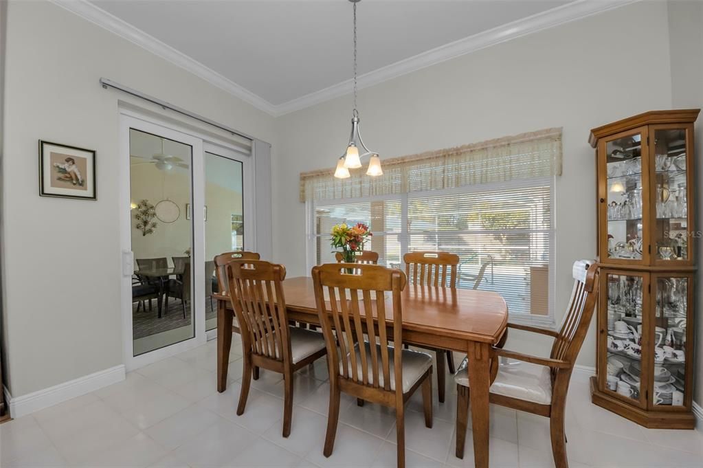 На продажу: $555,000 (4 спален, 2 ванн, 2151 Квадратных фут)