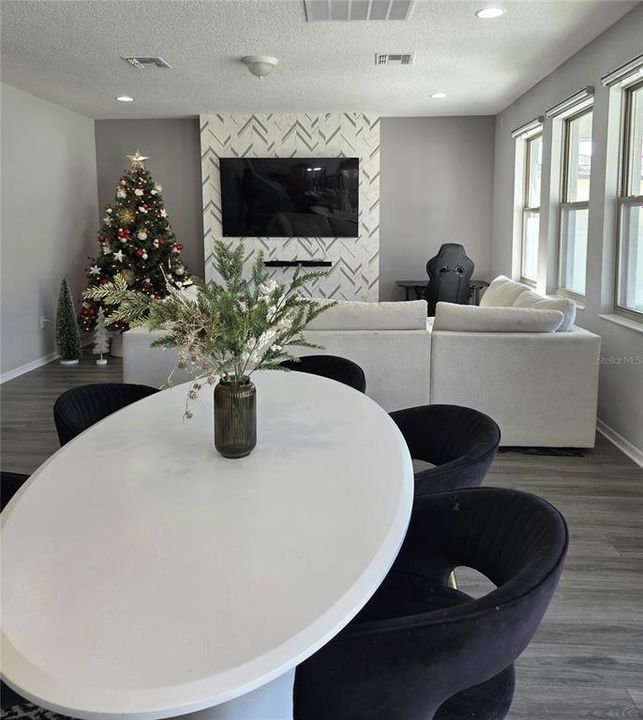 For Rent: $2,850 (4 beds, 3 baths, 2441 Square Feet)