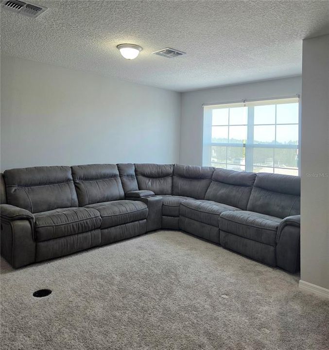 For Rent: $2,850 (4 beds, 3 baths, 2441 Square Feet)