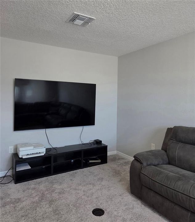 For Rent: $2,850 (4 beds, 3 baths, 2441 Square Feet)