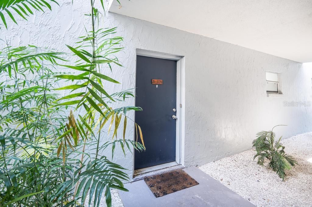 En Venta: $119,900 (1 camas, 1 baños, 728 Pies cuadrados)