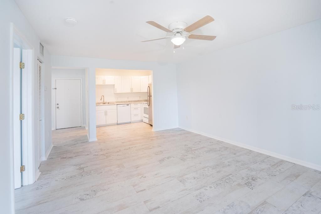 En Venta: $119,900 (1 camas, 1 baños, 728 Pies cuadrados)