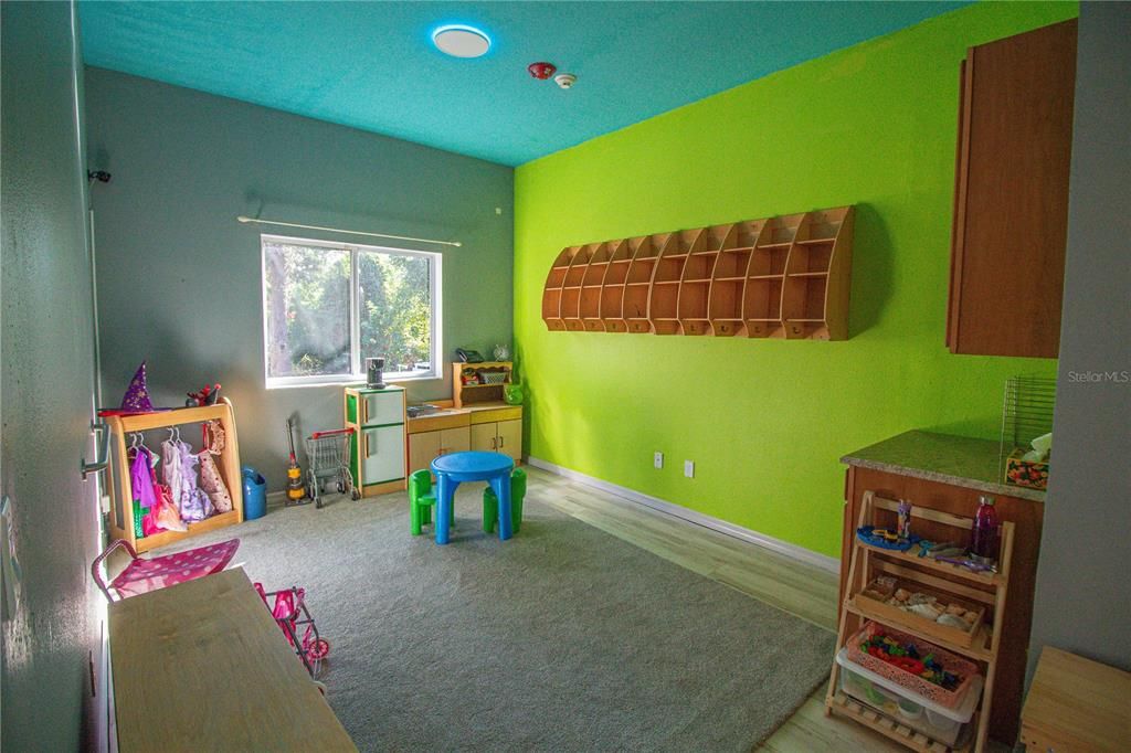 待售: $875,000 (0 贝兹, 0 浴室, 2530 平方英尺)