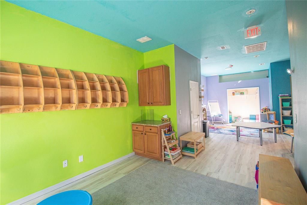 待售: $875,000 (0 贝兹, 0 浴室, 2530 平方英尺)