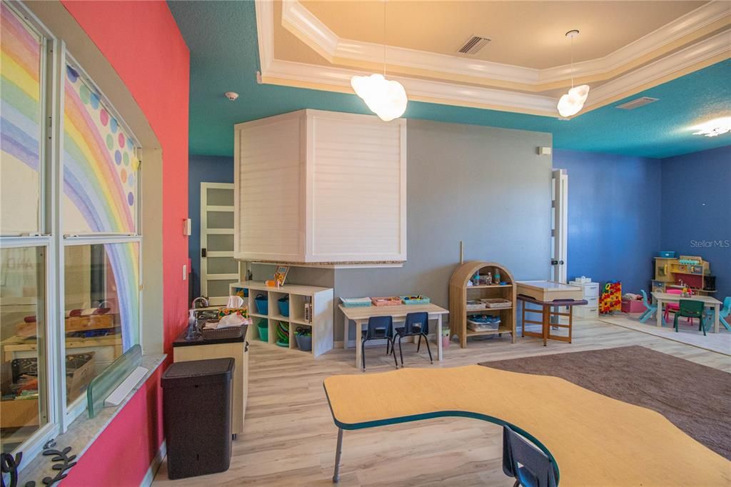 待售: $875,000 (0 贝兹, 0 浴室, 2530 平方英尺)