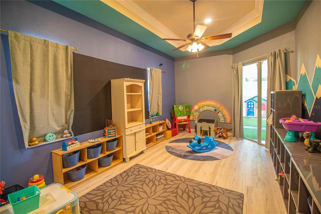 待售: $875,000 (0 贝兹, 0 浴室, 2530 平方英尺)