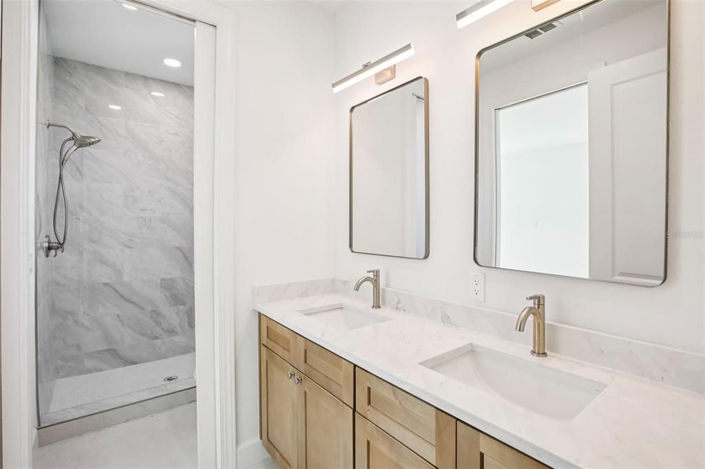 For Sale: $2,595,000 (4 beds, 3 baths, 3850 Square Feet)