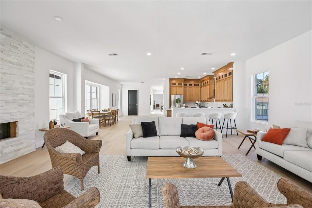 For Sale: $2,595,000 (4 beds, 3 baths, 3850 Square Feet)