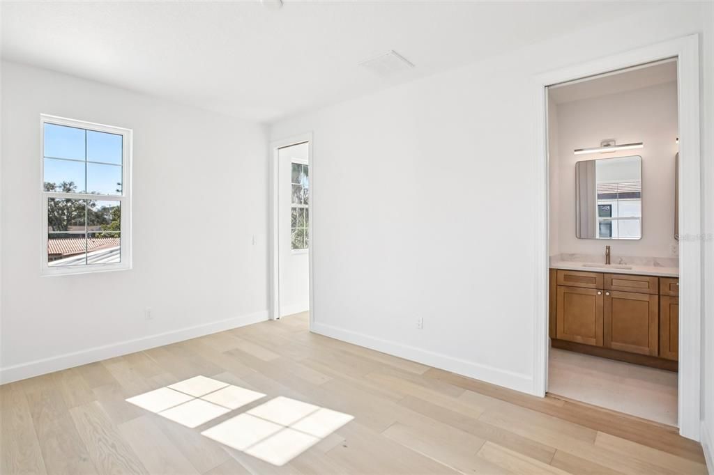 For Sale: $2,595,000 (4 beds, 3 baths, 3850 Square Feet)