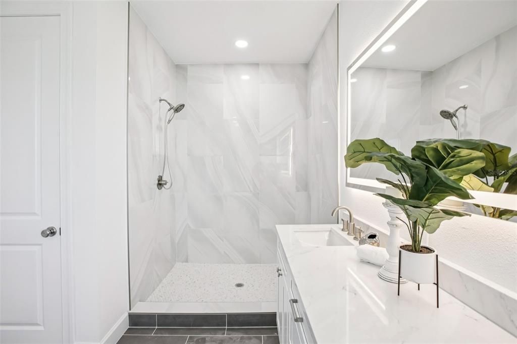 For Sale: $2,595,000 (4 beds, 3 baths, 3850 Square Feet)