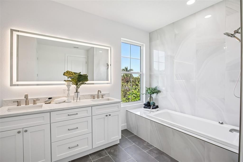 For Sale: $2,595,000 (4 beds, 3 baths, 3850 Square Feet)