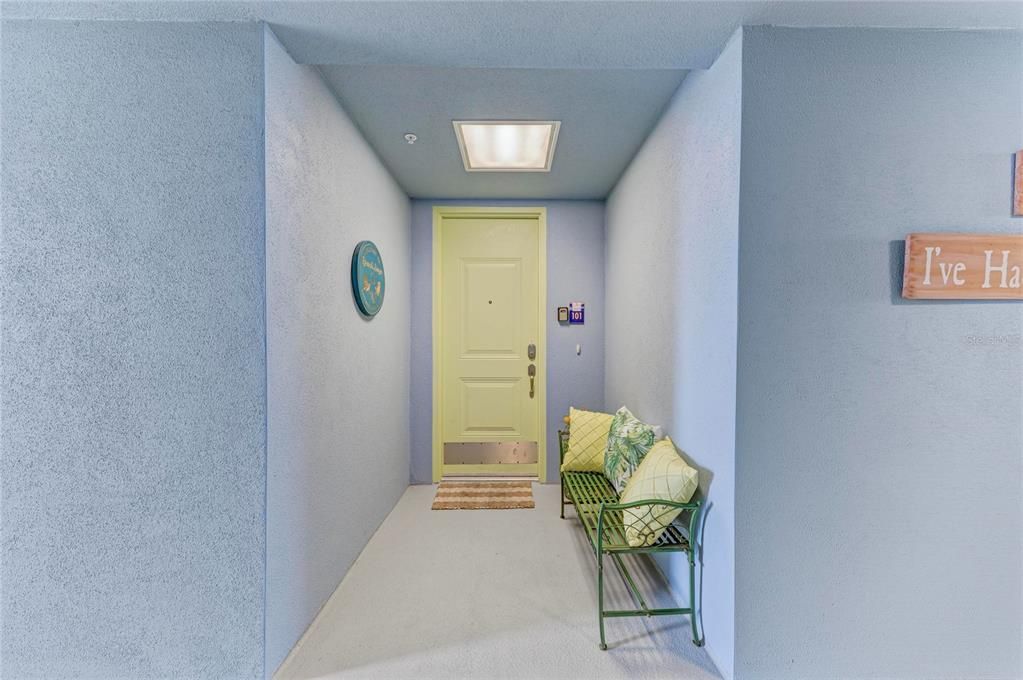 На продажу: $645,000 (2 спален, 2 ванн, 1456 Квадратных фут)