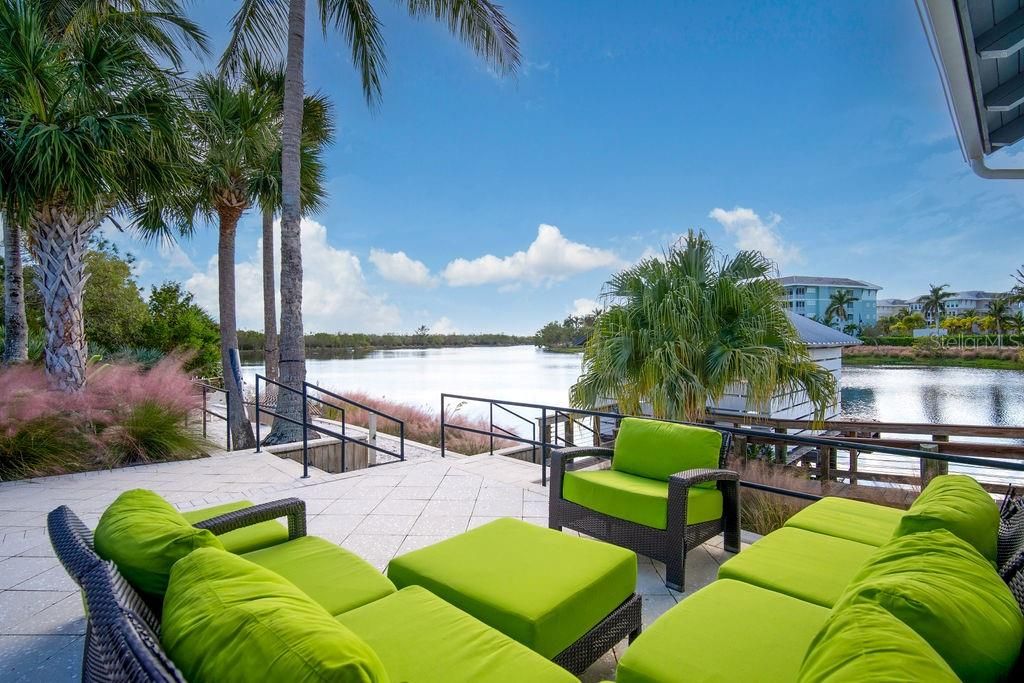 На продажу: $645,000 (2 спален, 2 ванн, 1456 Квадратных фут)