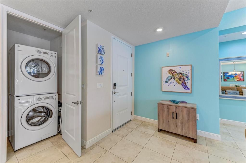 На продажу: $645,000 (2 спален, 2 ванн, 1456 Квадратных фут)