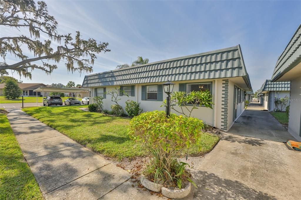 For Sale: $109,900 (2 beds, 2 baths, 960 Square Feet)