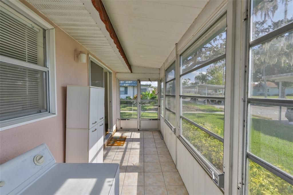 For Sale: $109,900 (2 beds, 2 baths, 960 Square Feet)