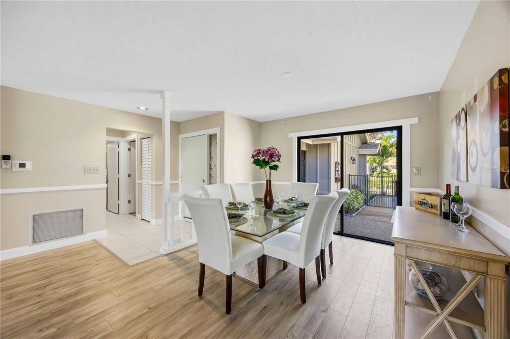 En Venta: $279,000 (2 camas, 2 baños, 1389 Pies cuadrados)