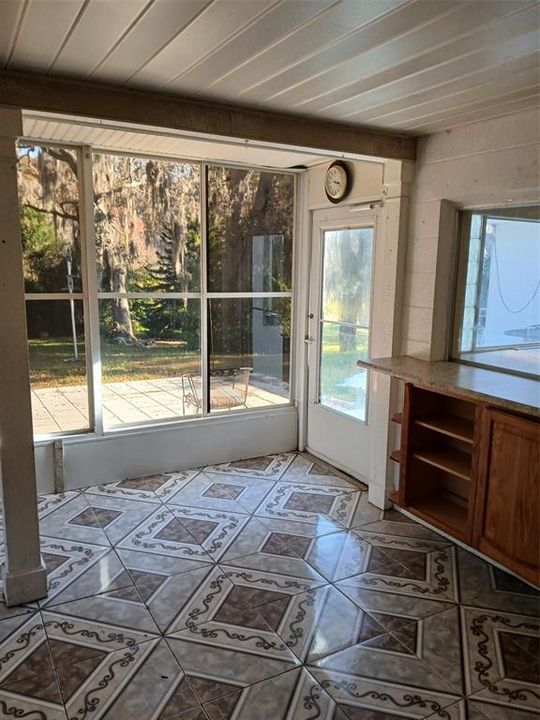 For Sale: $299,000 (3 beds, 2 baths, 1771 Square Feet)