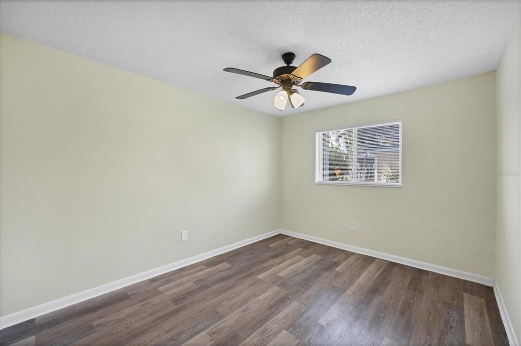 For Sale: $275,000 (3 beds, 2 baths, 1371 Square Feet)