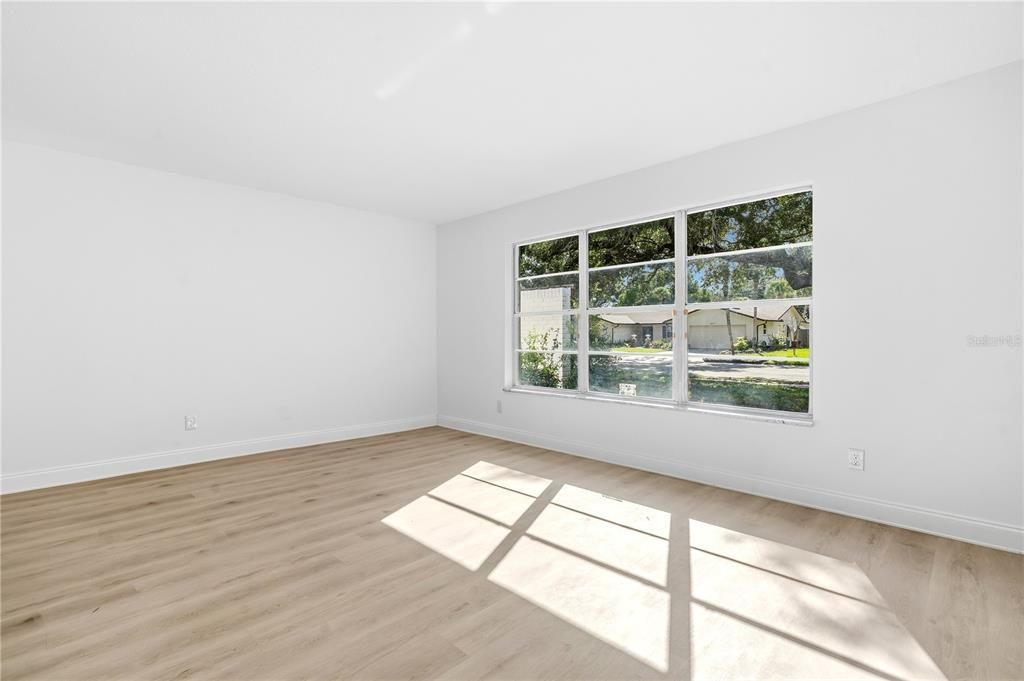 待售: $659,900 (4 贝兹, 2 浴室, 2096 平方英尺)