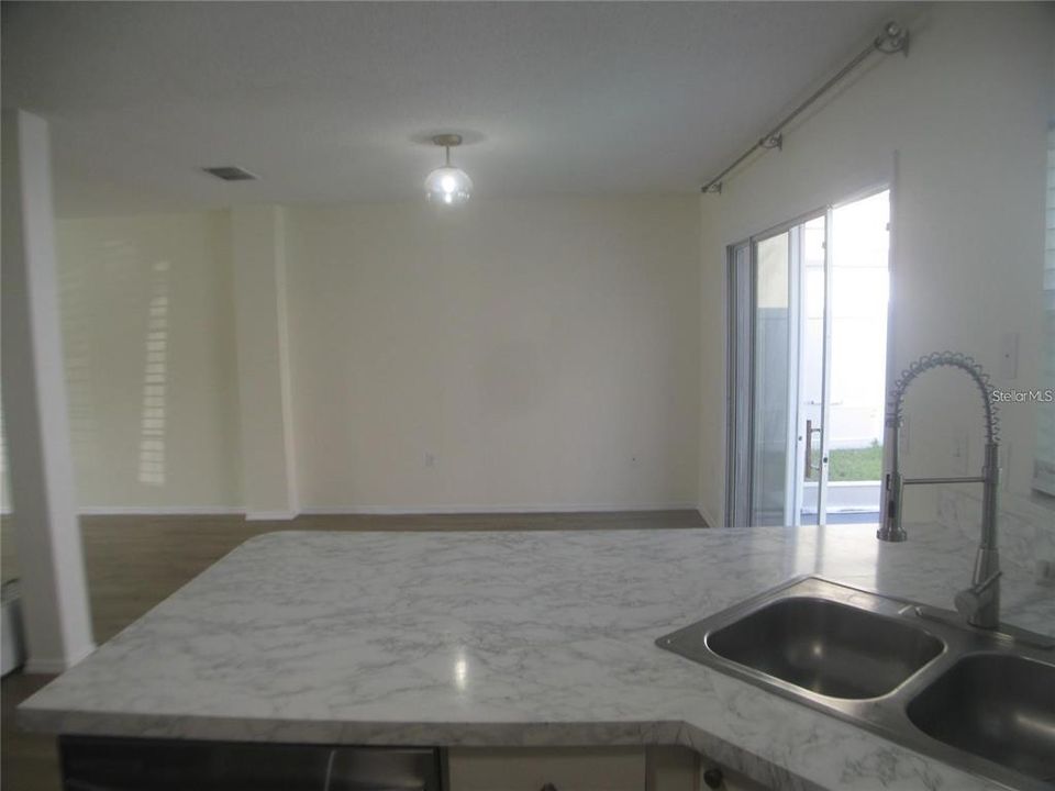 For Rent: $2,450 (3 beds, 2 baths, 1457 Square Feet)