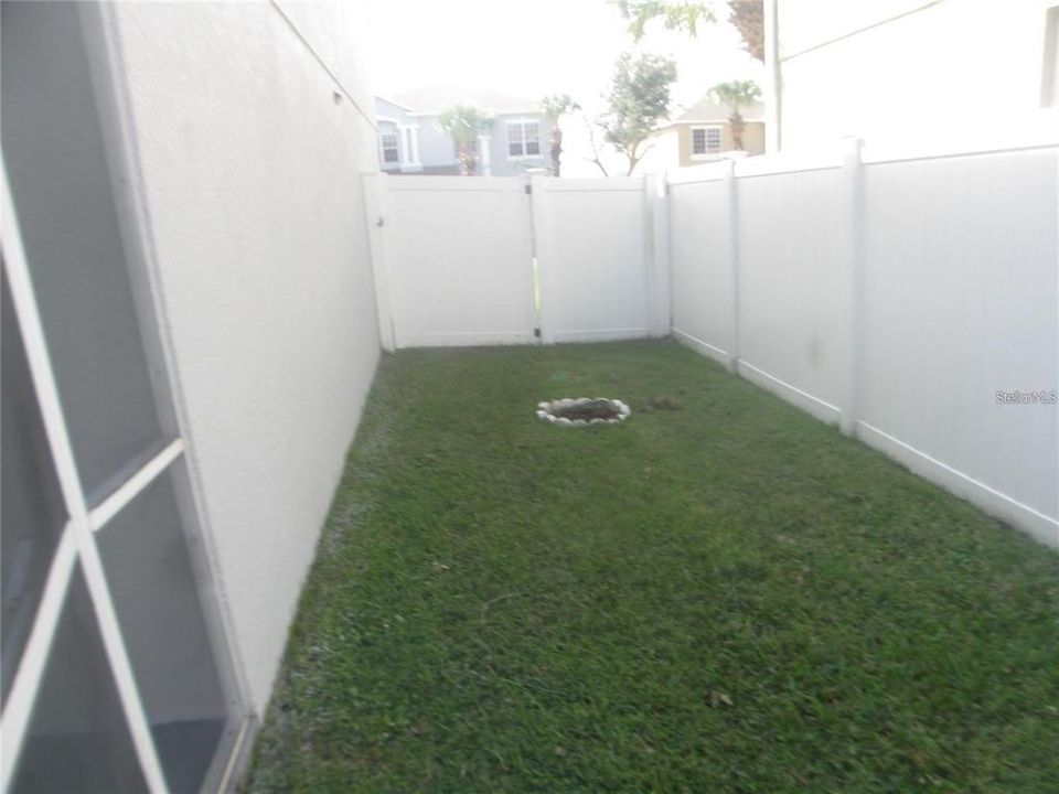 For Rent: $2,450 (3 beds, 2 baths, 1457 Square Feet)