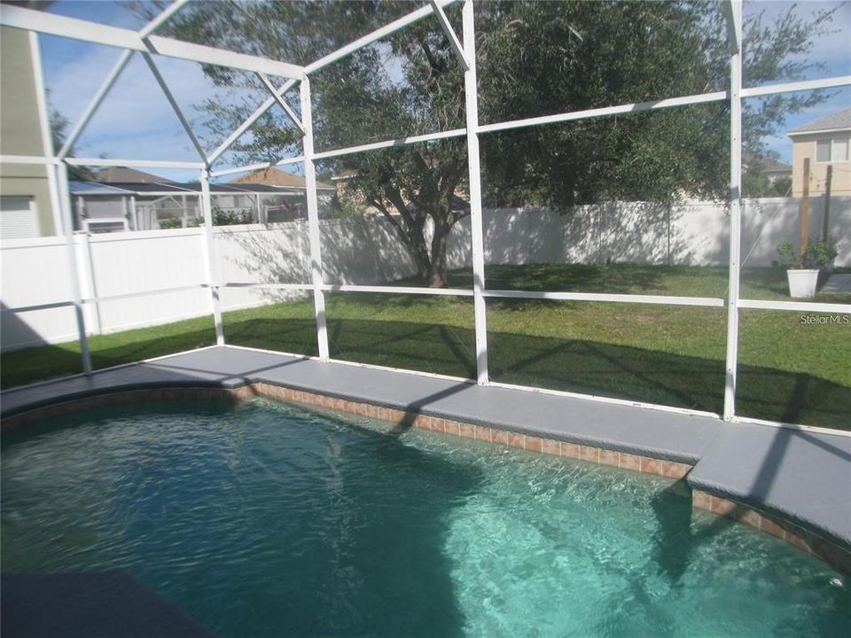 For Rent: $2,450 (3 beds, 2 baths, 1457 Square Feet)