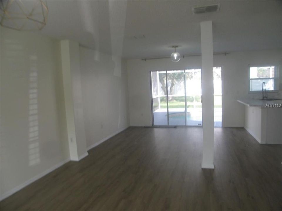 For Rent: $2,450 (3 beds, 2 baths, 1457 Square Feet)