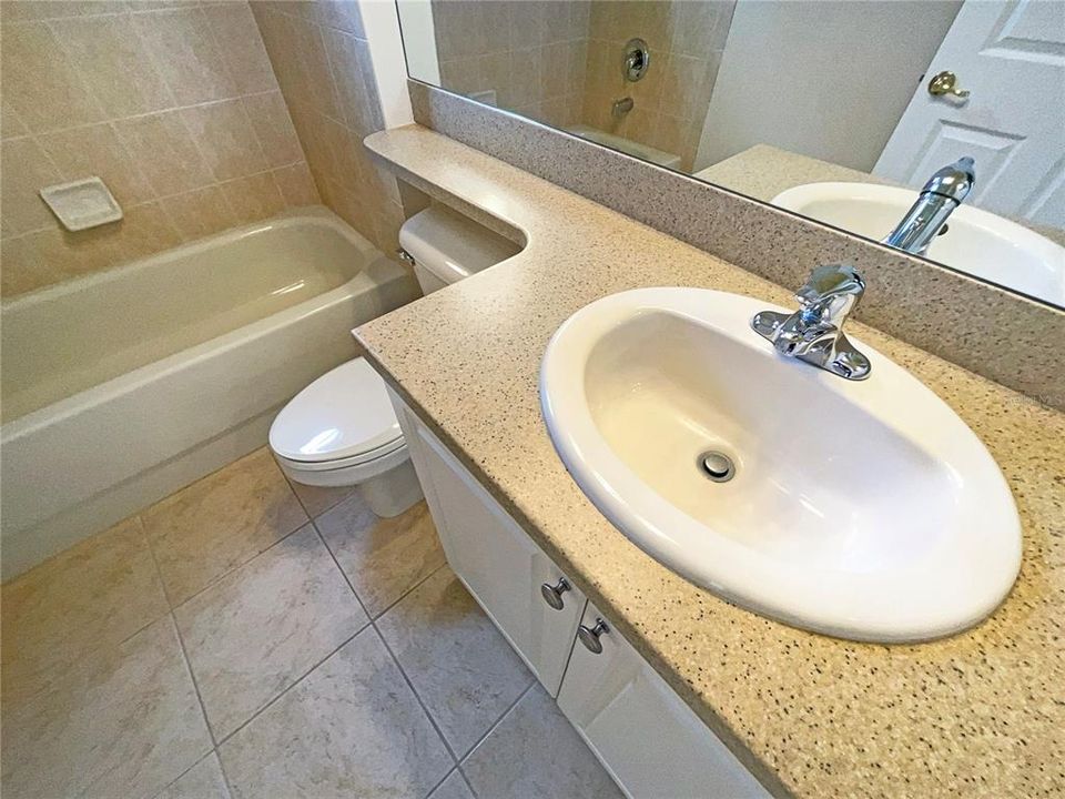 En Venta: $420,000 (3 camas, 3 baños, 2685 Pies cuadrados)