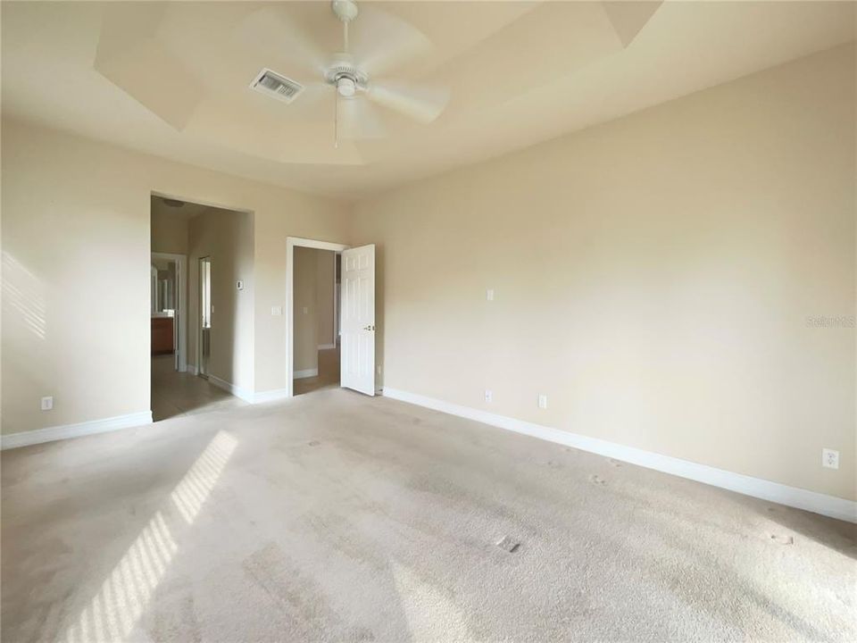 En Venta: $420,000 (3 camas, 3 baños, 2685 Pies cuadrados)