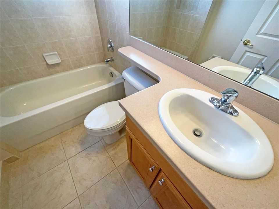 En Venta: $420,000 (3 camas, 3 baños, 2685 Pies cuadrados)