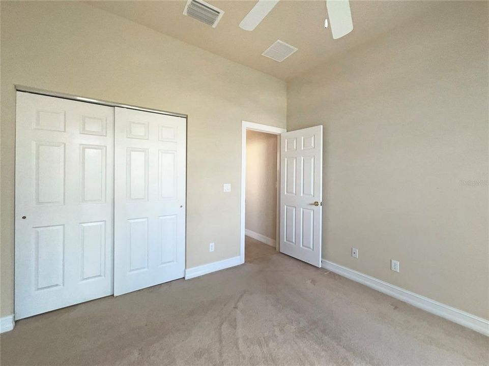 En Venta: $420,000 (3 camas, 3 baños, 2685 Pies cuadrados)