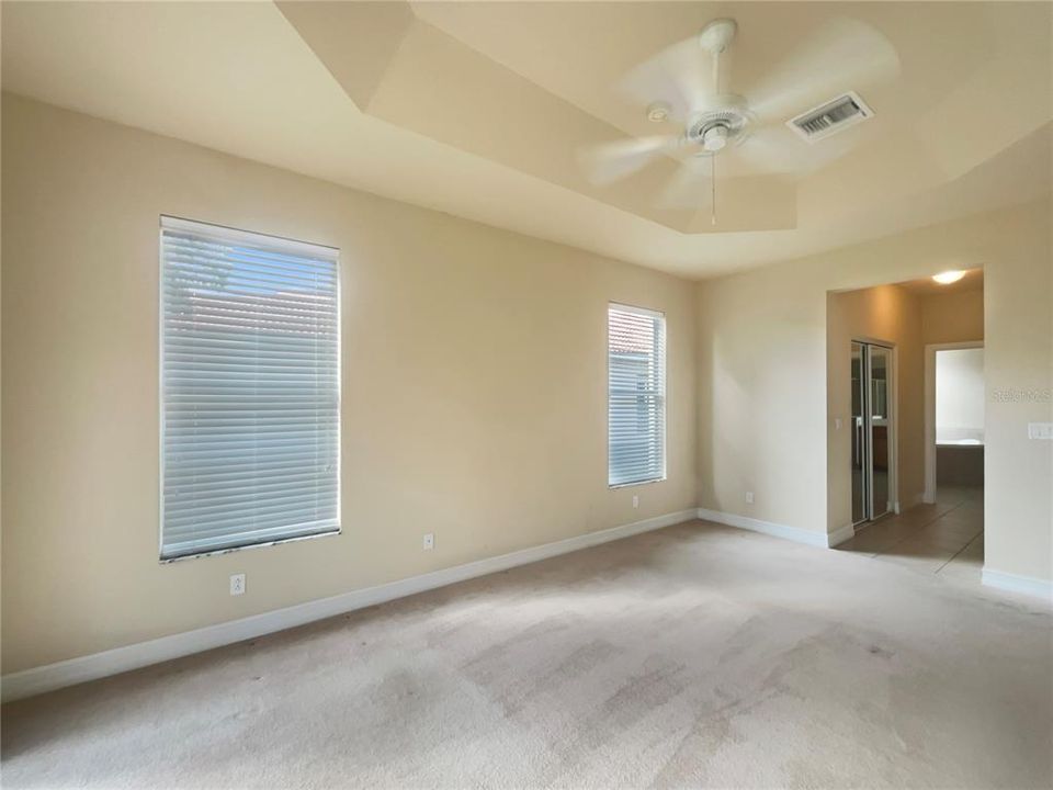 En Venta: $420,000 (3 camas, 3 baños, 2685 Pies cuadrados)