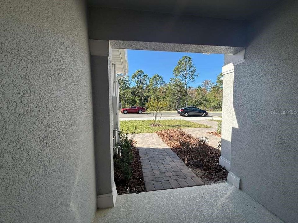 For Rent: $2,100 (3 beds, 2 baths, 1473 Square Feet)