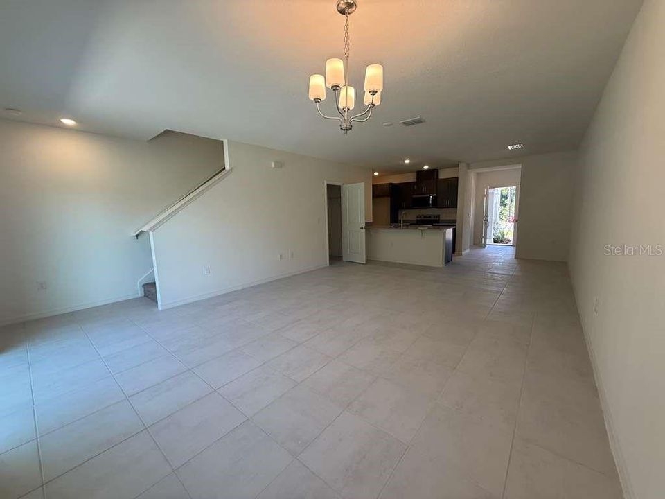 For Rent: $2,100 (3 beds, 2 baths, 1473 Square Feet)