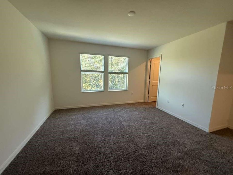 For Rent: $2,100 (3 beds, 2 baths, 1473 Square Feet)