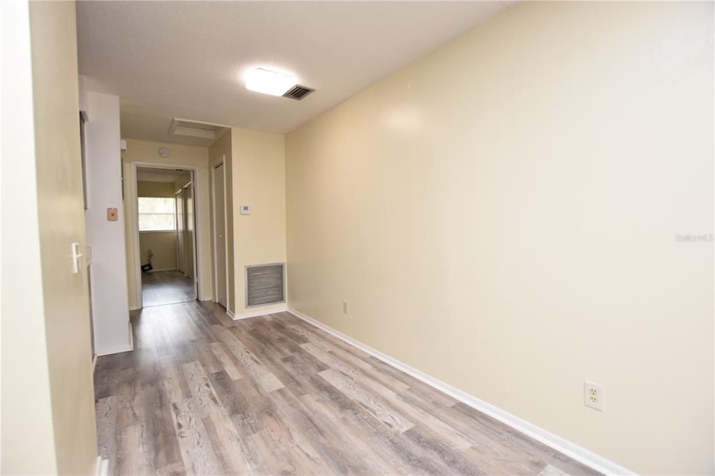 En Renta: $999 (1 camas, 1 baños, 1000 Pies cuadrados)