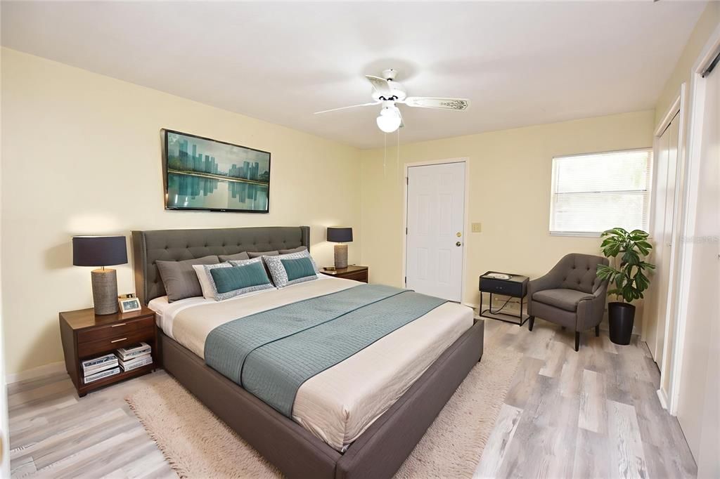 En Renta: $999 (1 camas, 1 baños, 1000 Pies cuadrados)