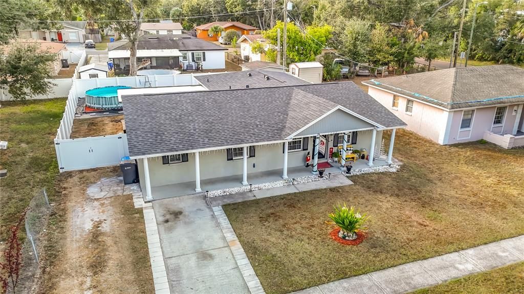 For Sale: $405,000 (4 beds, 2 baths, 1886 Square Feet)