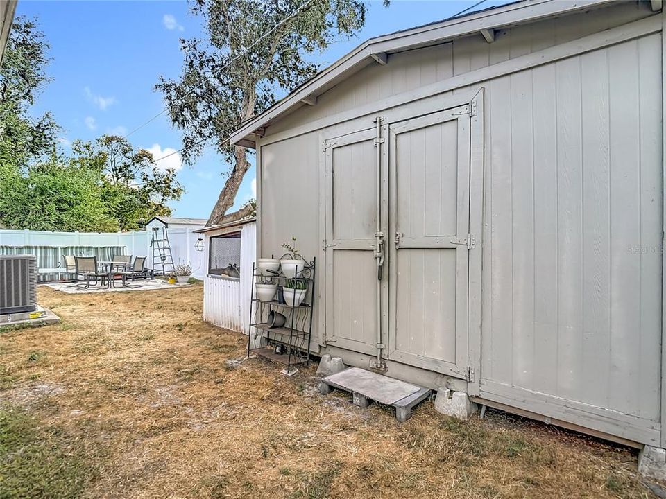 For Sale: $405,000 (4 beds, 2 baths, 1886 Square Feet)