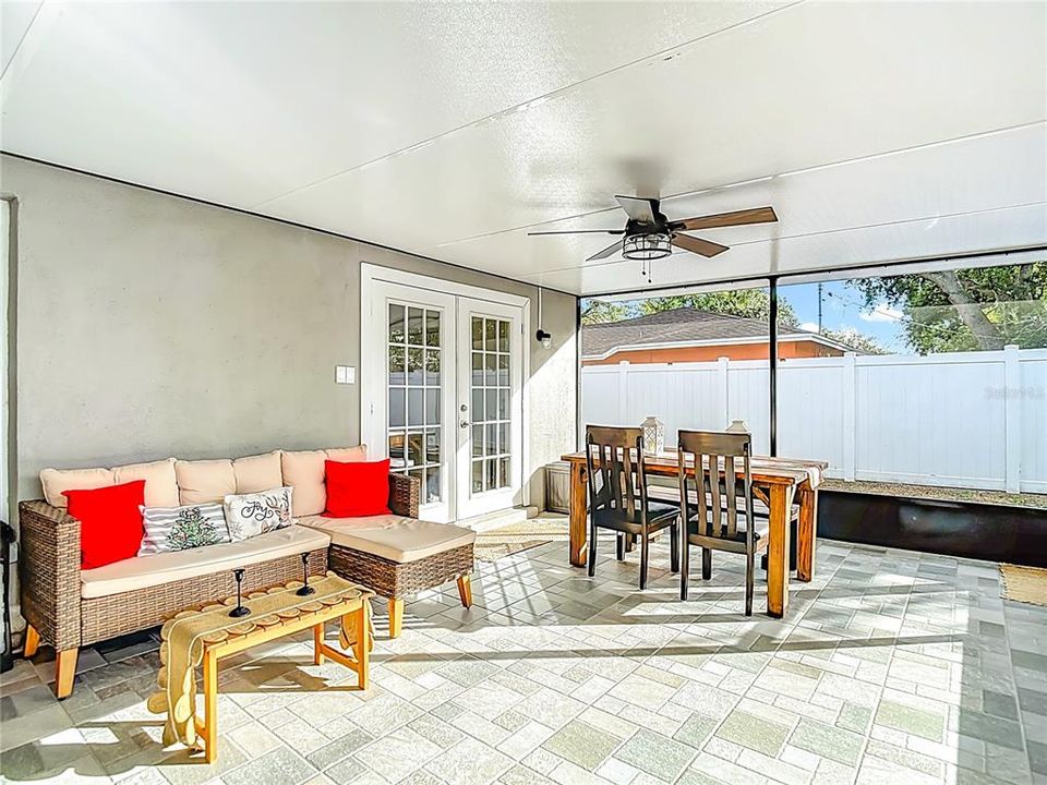 For Sale: $405,000 (4 beds, 2 baths, 1886 Square Feet)