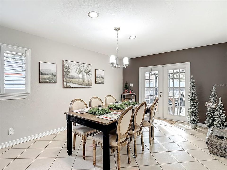 For Sale: $405,000 (4 beds, 2 baths, 1886 Square Feet)