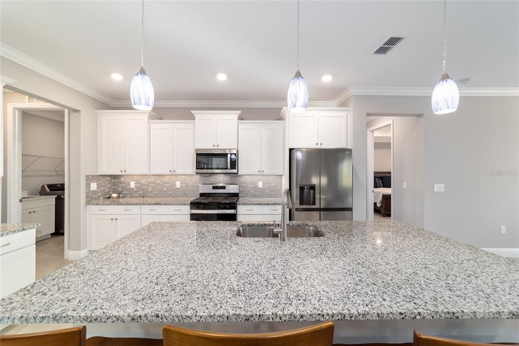 На продажу: $449,900 (3 спален, 2 ванн, 2275 Квадратных фут)