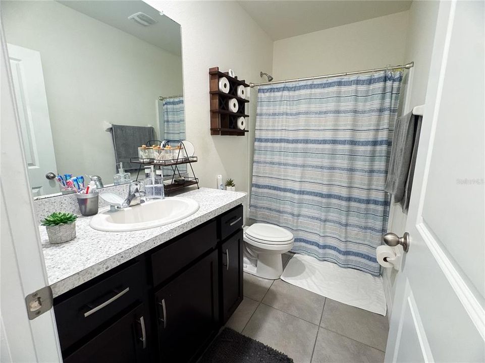 For Rent: $2,000 (3 beds, 2 baths, 1673 Square Feet)