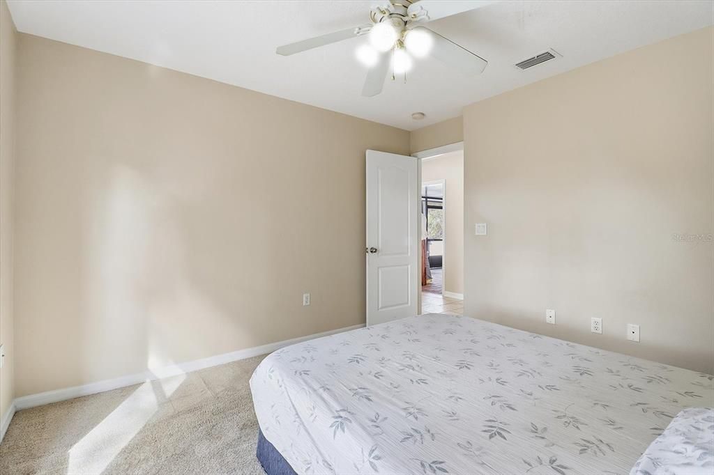 待售: $250,000 (3 贝兹, 2 浴室, 1364 平方英尺)