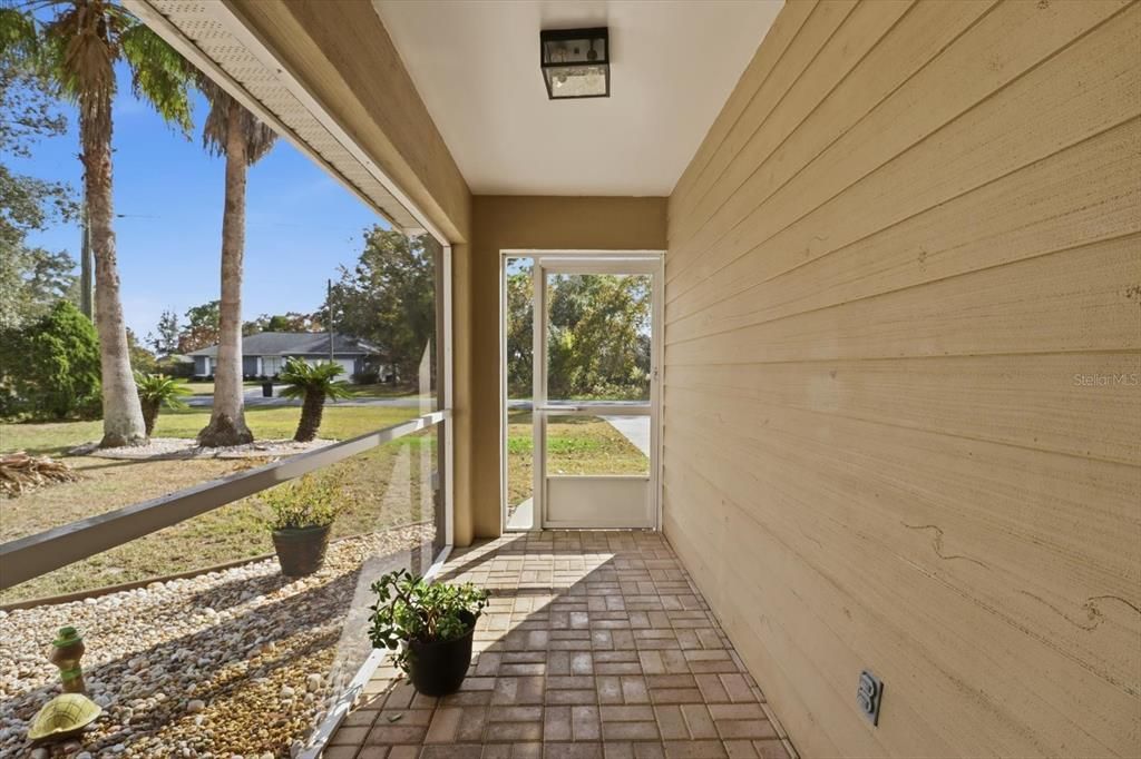 待售: $250,000 (3 贝兹, 2 浴室, 1364 平方英尺)